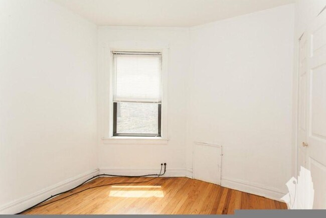 Foto del edificio - 2 bedroom in Chicago IL 60640