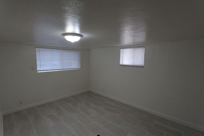 Photo - 1801 N East St Apartment