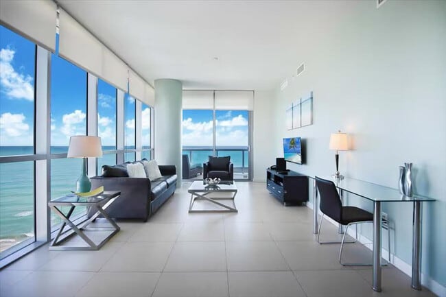 Building Photo - 6551 Collins Ave
