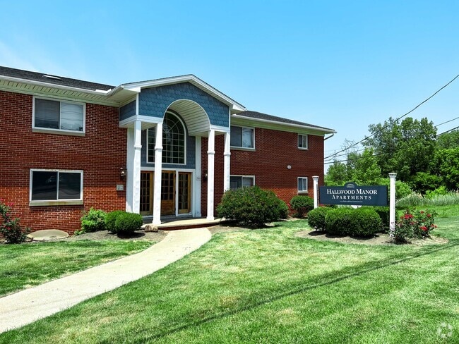 Building Photo - Hallwood Manor Apartments