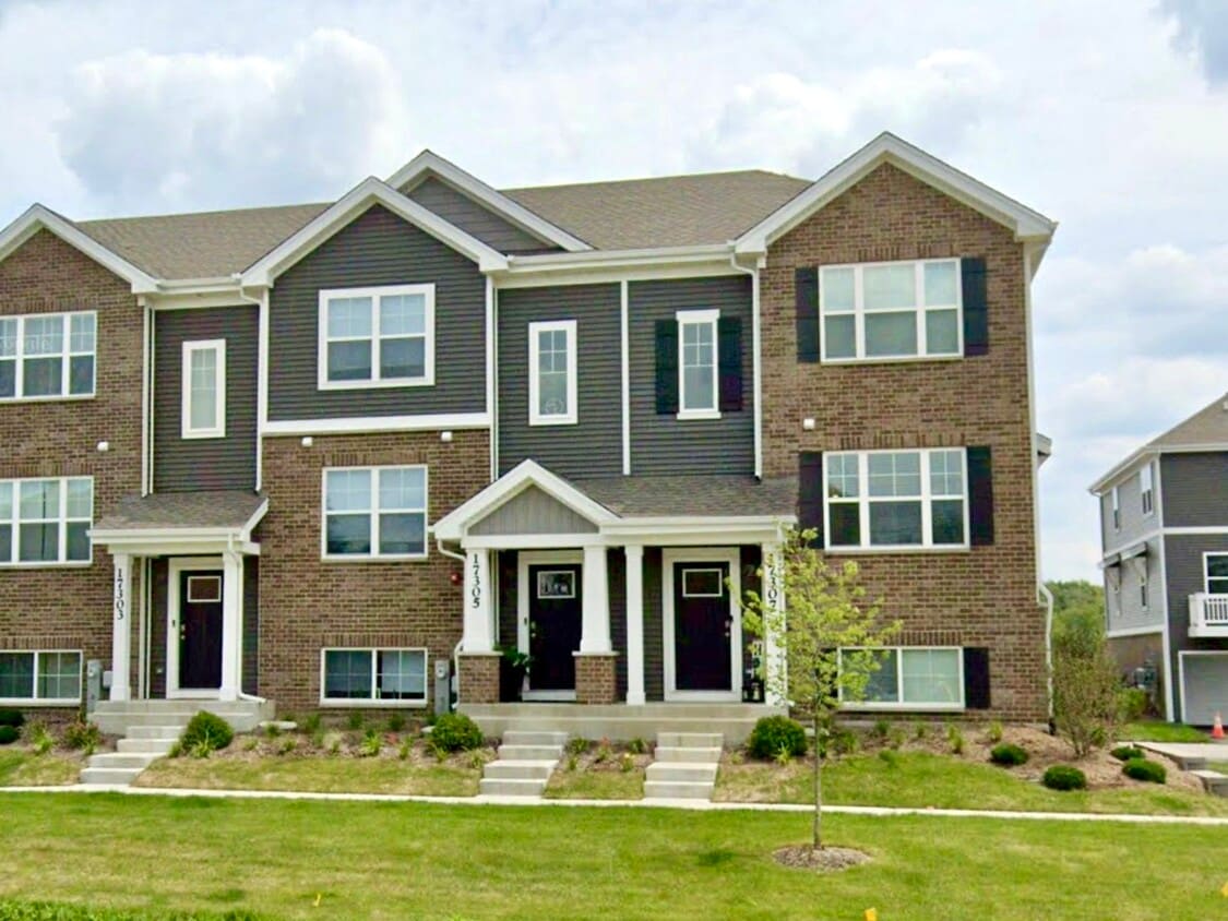 Primary Photo - 17307 Roscommon Rd