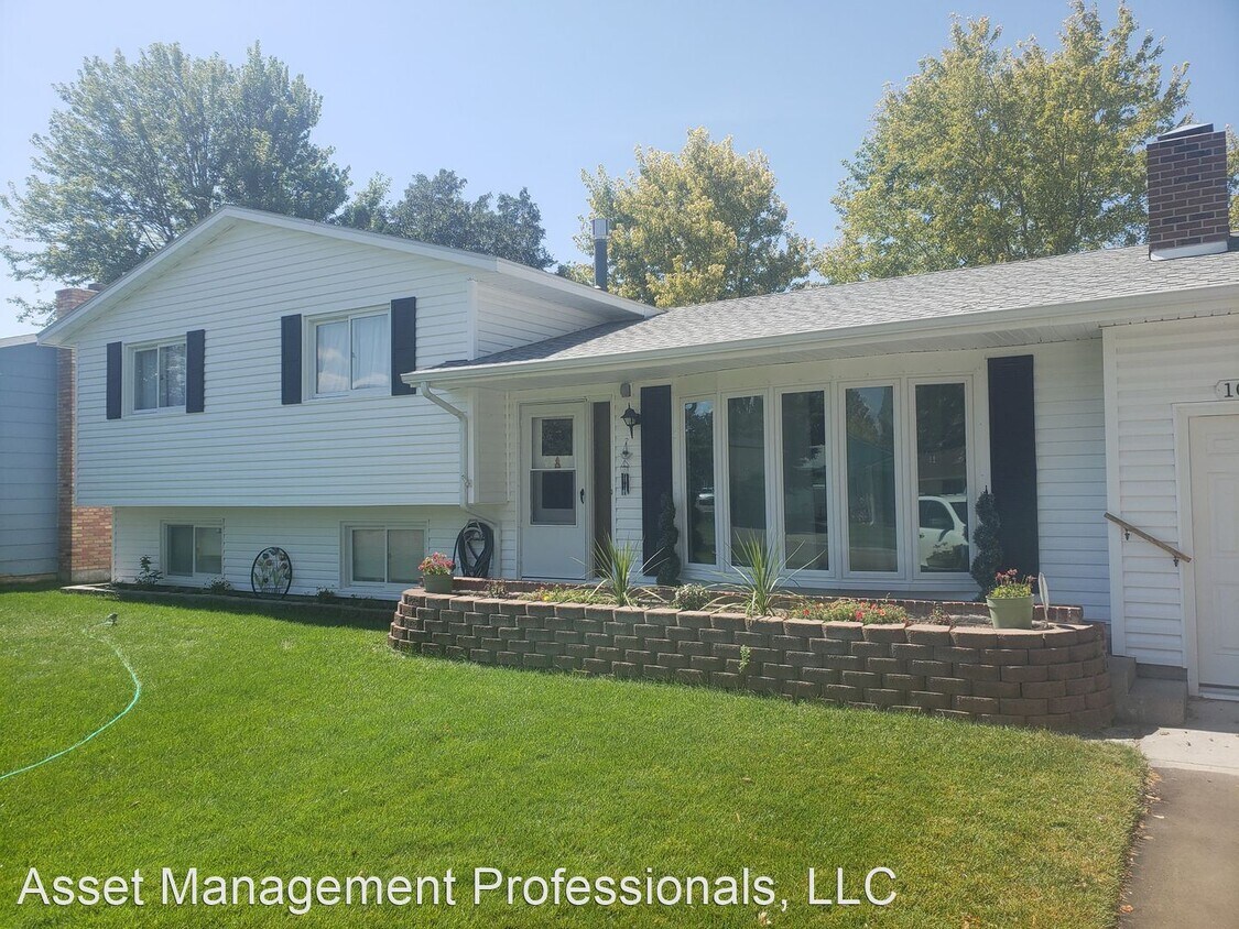 1016 Wiloma Dr, Billings, MT 59105 House Rental in Billings, MT