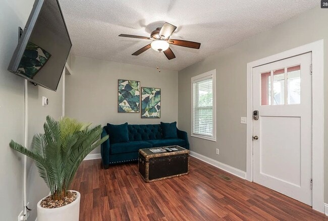 Building Photo - Prime Dogtown Home Near Forest Park w/Fenced Yard