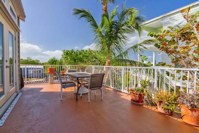 Foto del edificio - 116 Long Key Rd