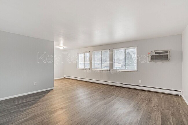 Foto del edificio - 1280 Zephyr St