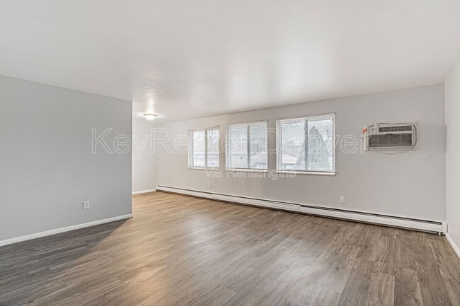 Building Photo - 1280 Zephyr St