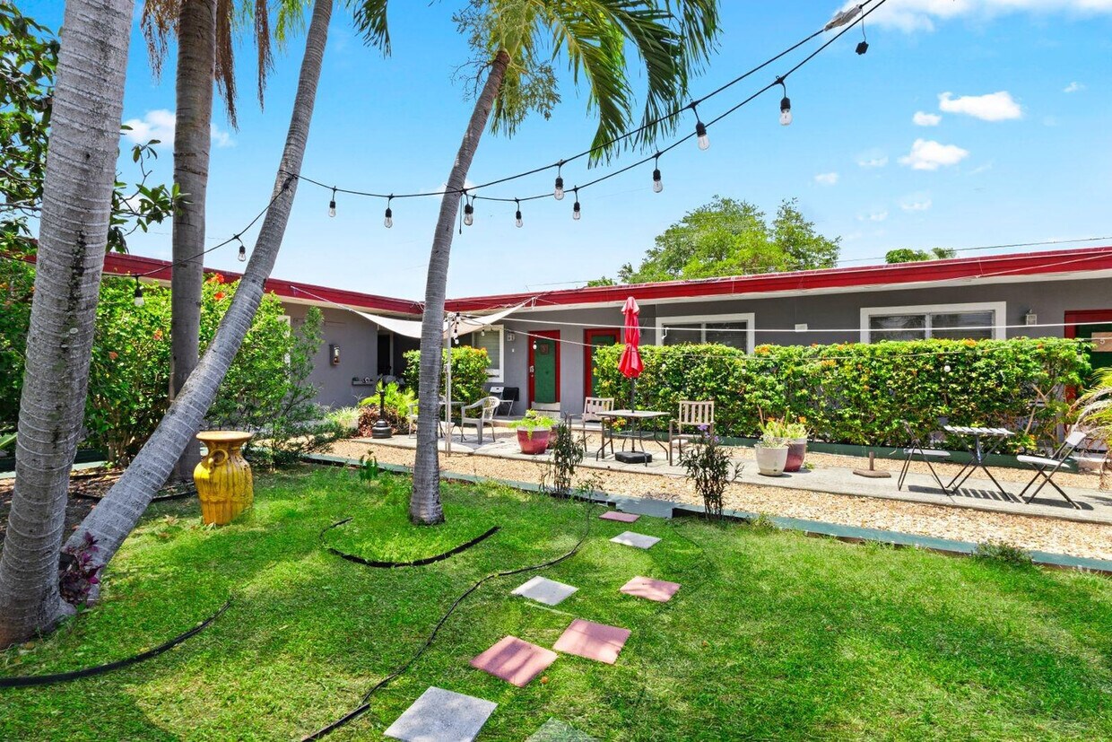 Foto principal - 1739 Washington St