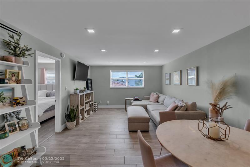 Foto principal - 611 NE 14th Ave
