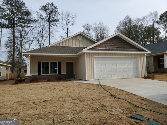 Foto del edificio - 115 Pinehurst Ct