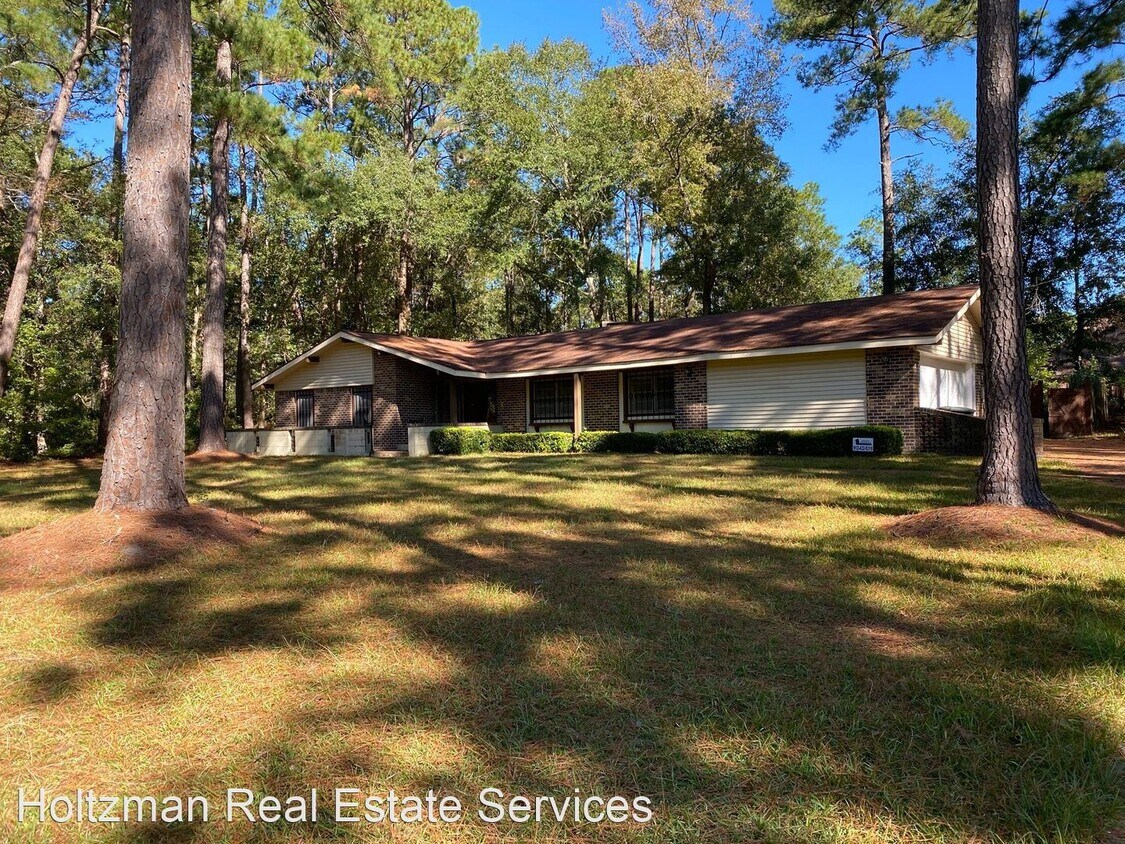 Primary Photo - 3 br, 2 bath House - 495 Martin Rd