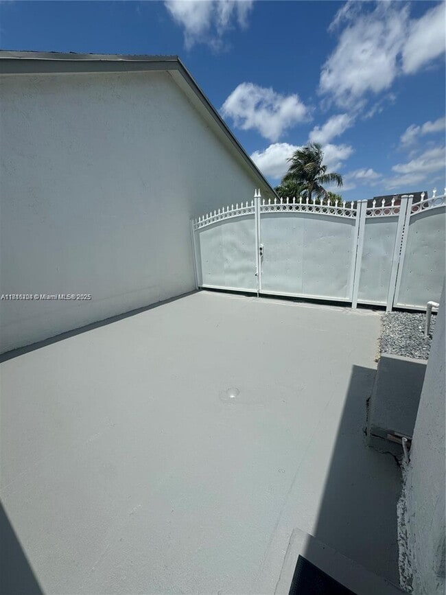 Building Photo - 12558 SW 211th Terrace
