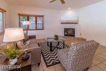 Building Photo - 4 br, 5 bath House - 1225 Calle Las Trancas