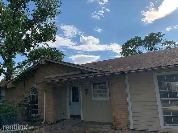 Building Photo - 3 br, 1 bath House - 221 W Park Street
