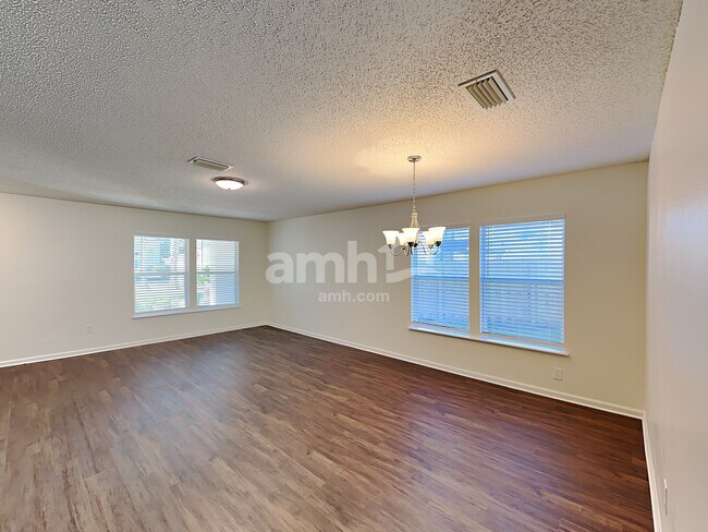 Building Photo - 1243 Spring Creek Court