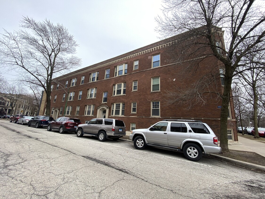 2480 N Albany Ave Unit 2, Chicago, IL 60647 Condo for Rent in Chicago