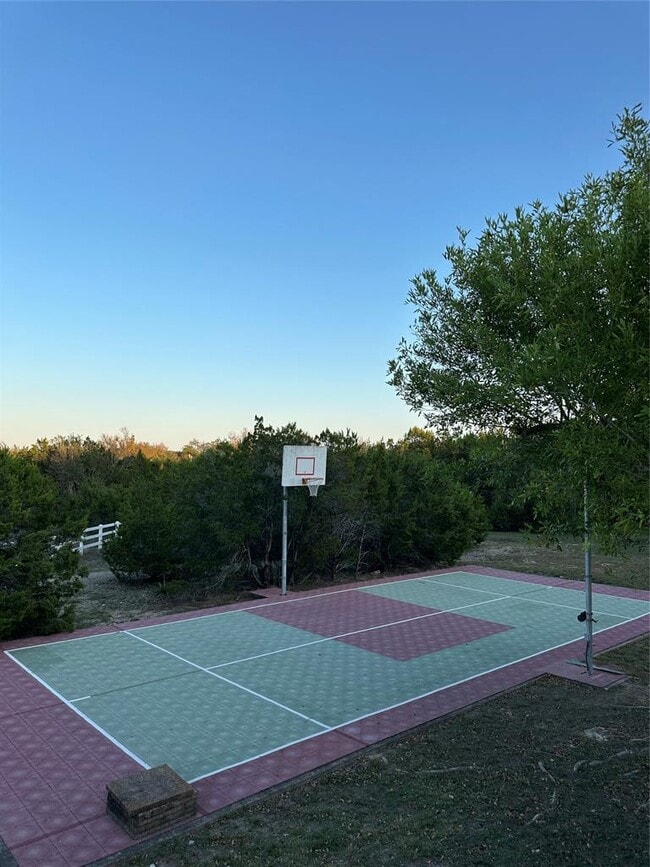 Foto del edificio - 7605 Towana Cir