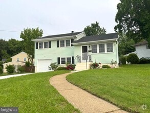 Building Photo - 127 Karlyn Dr