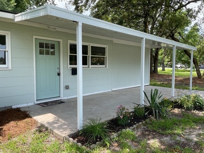 Building Photo - 5918 Hagood Ave