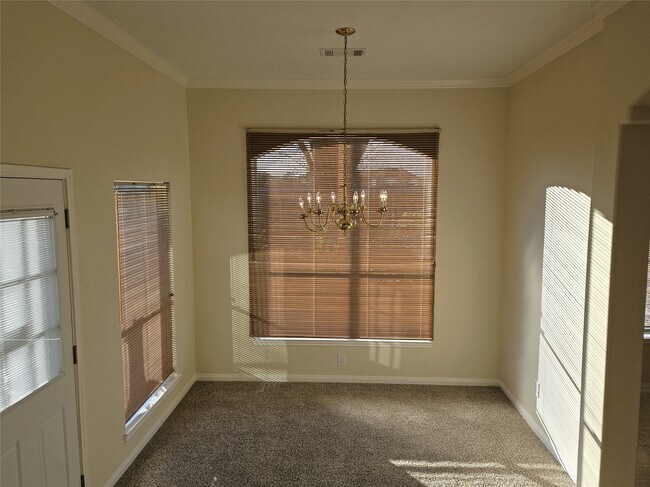 Foto del edificio - 2121 Crimson Lake Ln