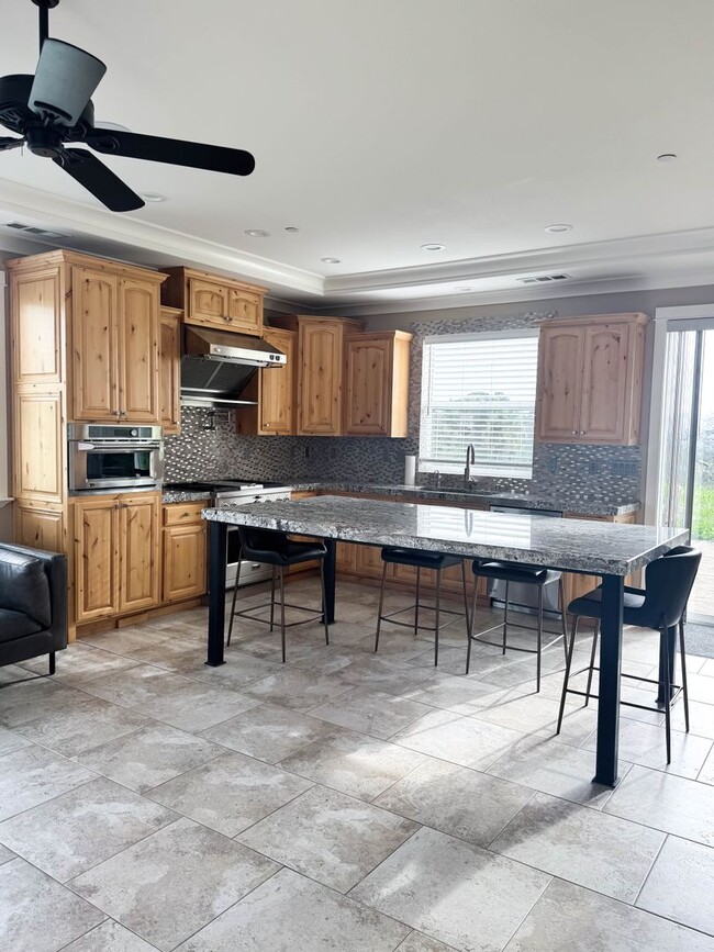 Foto del edificio - 4925 Milano Way