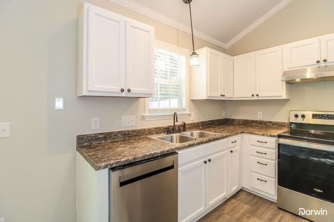 Building Photo - 3999 Pineneedle Drive, Greensboro, NC 27405