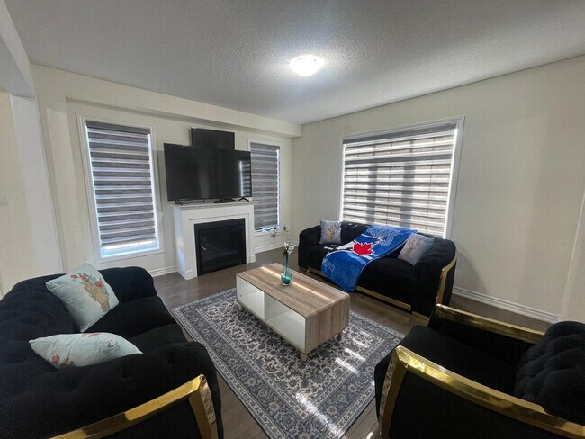 Building Photo - 144 Adventura Rd