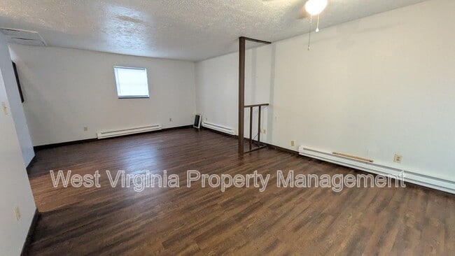 Building Photo - 11 Lair of II