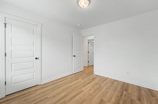 Building Photo - 801 W Meason Ave