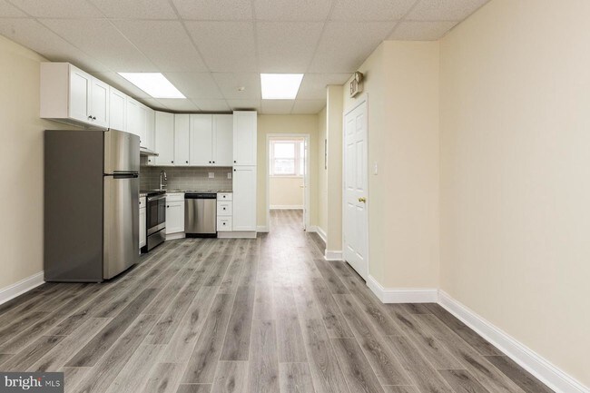 Building Photo - 300 Levering Mill Rd