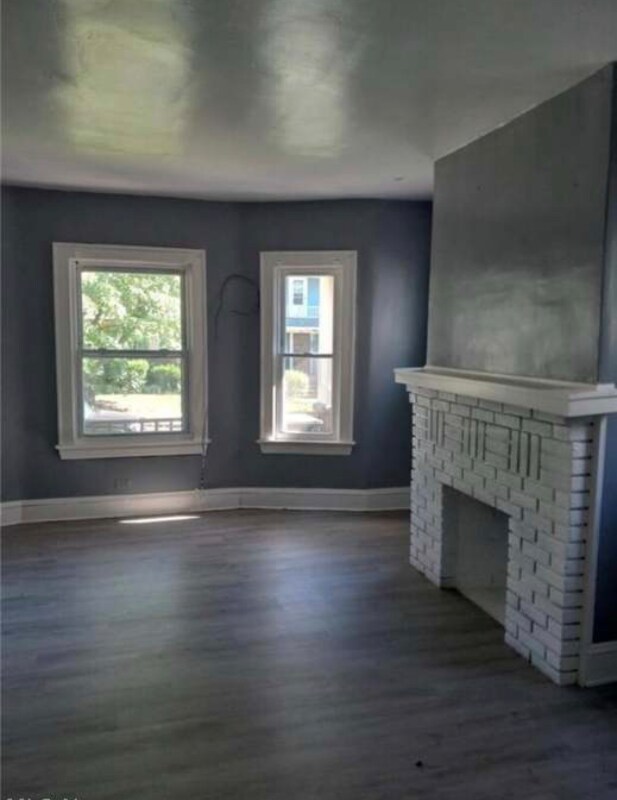 Building Photo - 11813 Lenacrave Ave
