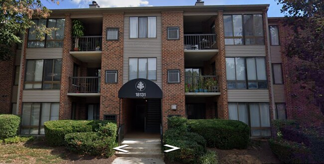 Building Photo - 18131 Chalet Dr