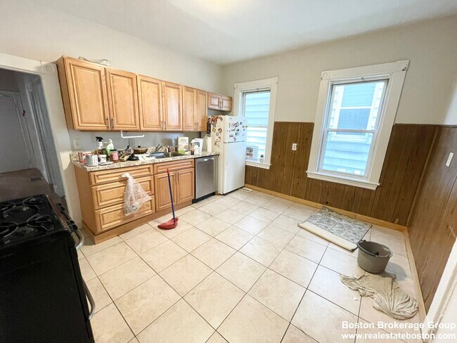Photo - 10 Wave Ave. #1 Dorchester House