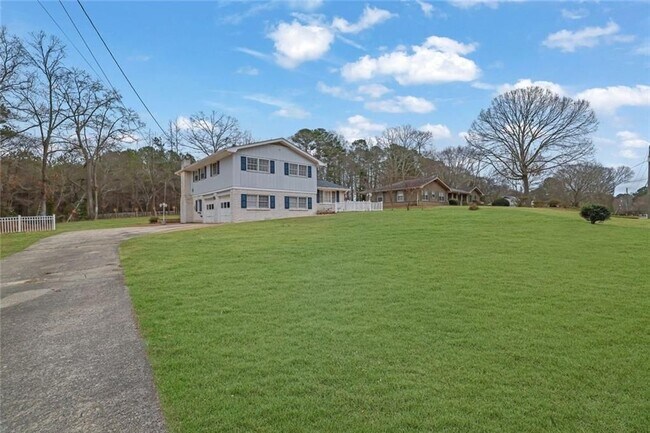 Building Photo - 2746 Abilene Trail SW