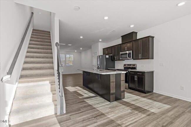 Foto del edificio - 1504 Crescent Townes Wy