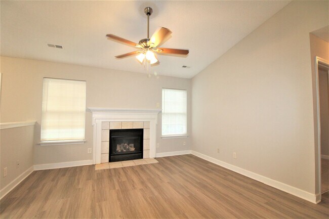 Foto del edificio - 3 bedroom single family home!