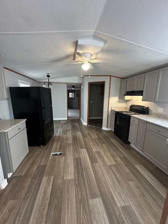 Foto del edificio - 359 Half Moon Rd