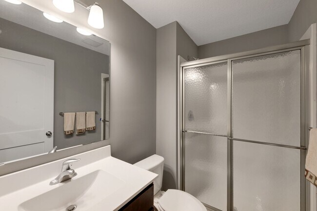 Building Photo - 2762 Clover Ridge Dr