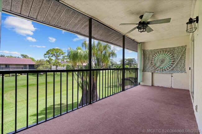 Foto del edificio - 6299 Chasewood Dr