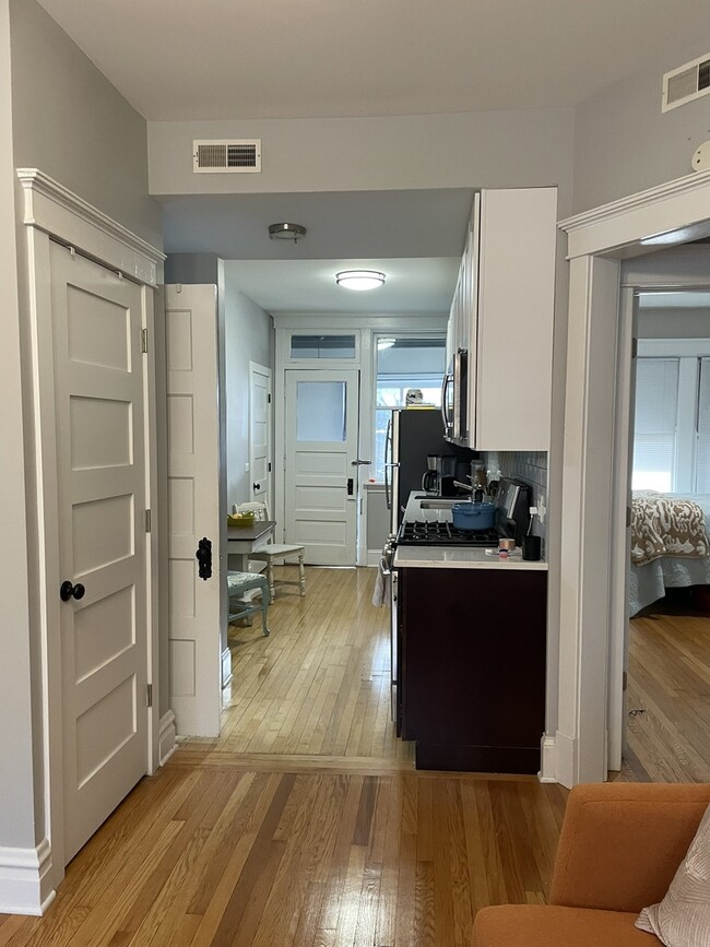 Foto del edificio - 6346 N Wayne Ave