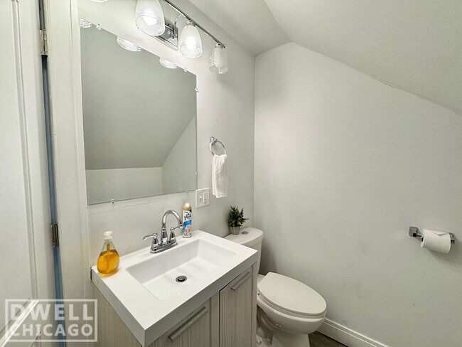 Foto del edificio - 1747 N Spaulding Ave