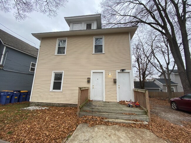Building Photo - 111 Gunnison Ave SW