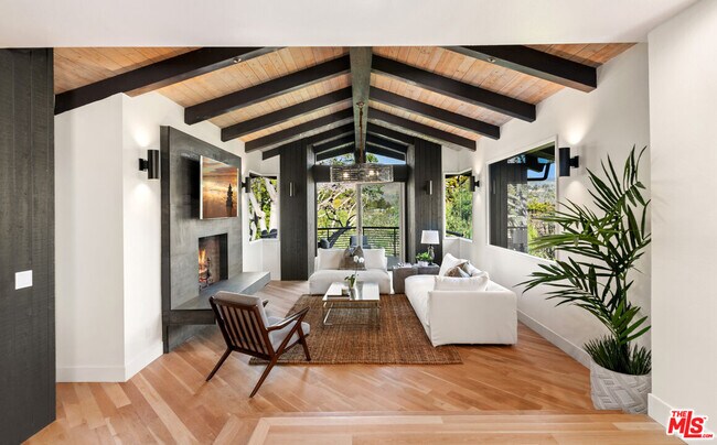 Building Photo - 6245 BUSCH Dr
