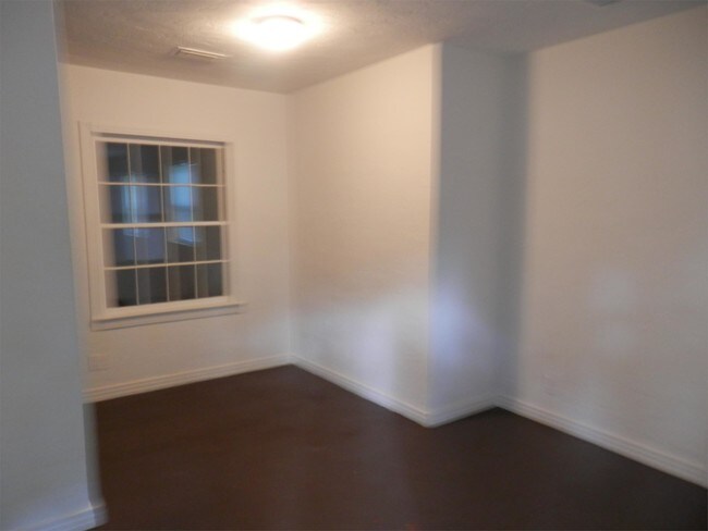 Building Photo - 1315 NW 6th Pl