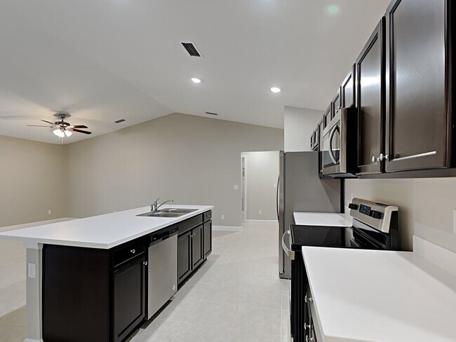 Foto del edificio - 855 Bayharbor Ave SE