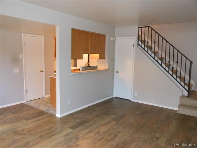 Foto del edificio - 3351 S Field St