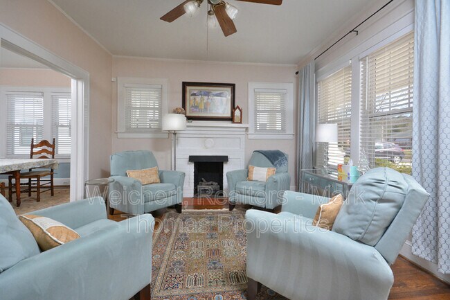 Foto del edificio - 2723 Duke Homestead Rd