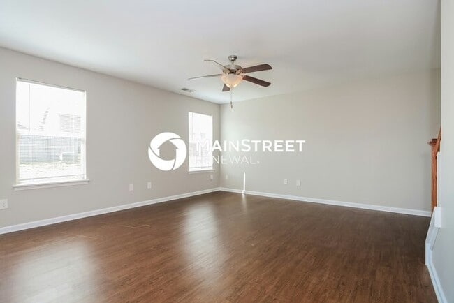 Foto del edificio - 3 Bedroom Pet-Friendly Home in Lexington, KY with Main Street Renewal
