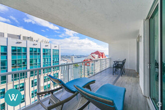 Building Photo - 1200 Brickell Bay Dr