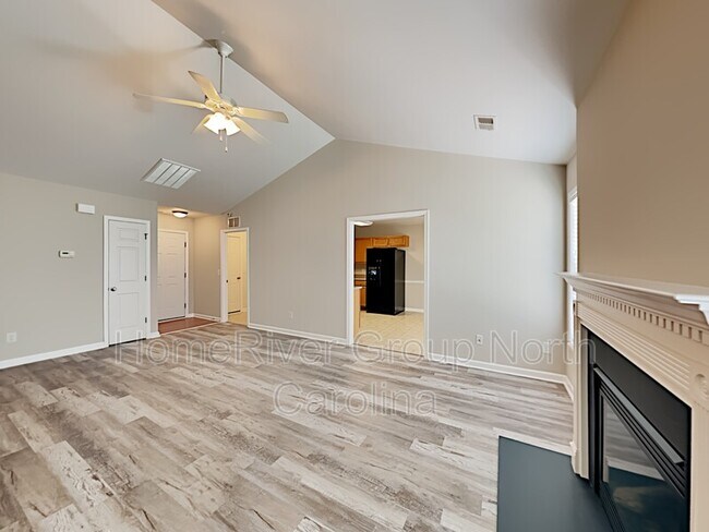 Foto del edificio - 5707 Sycamore Glen Rd