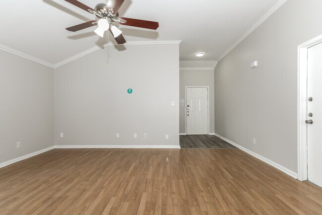 Foto del edificio - 511 Paradise Ln